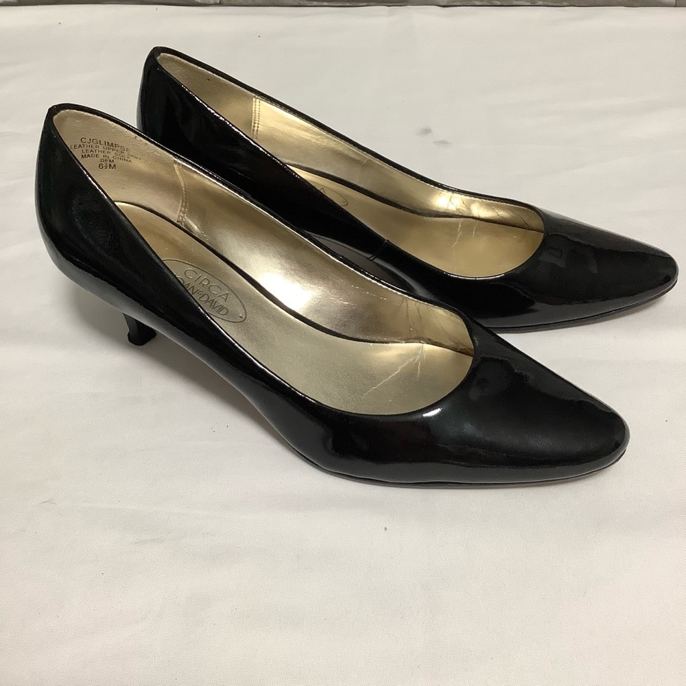 Circa Joan & David Black Patent Leather 2” heels pointed shoes 6.5